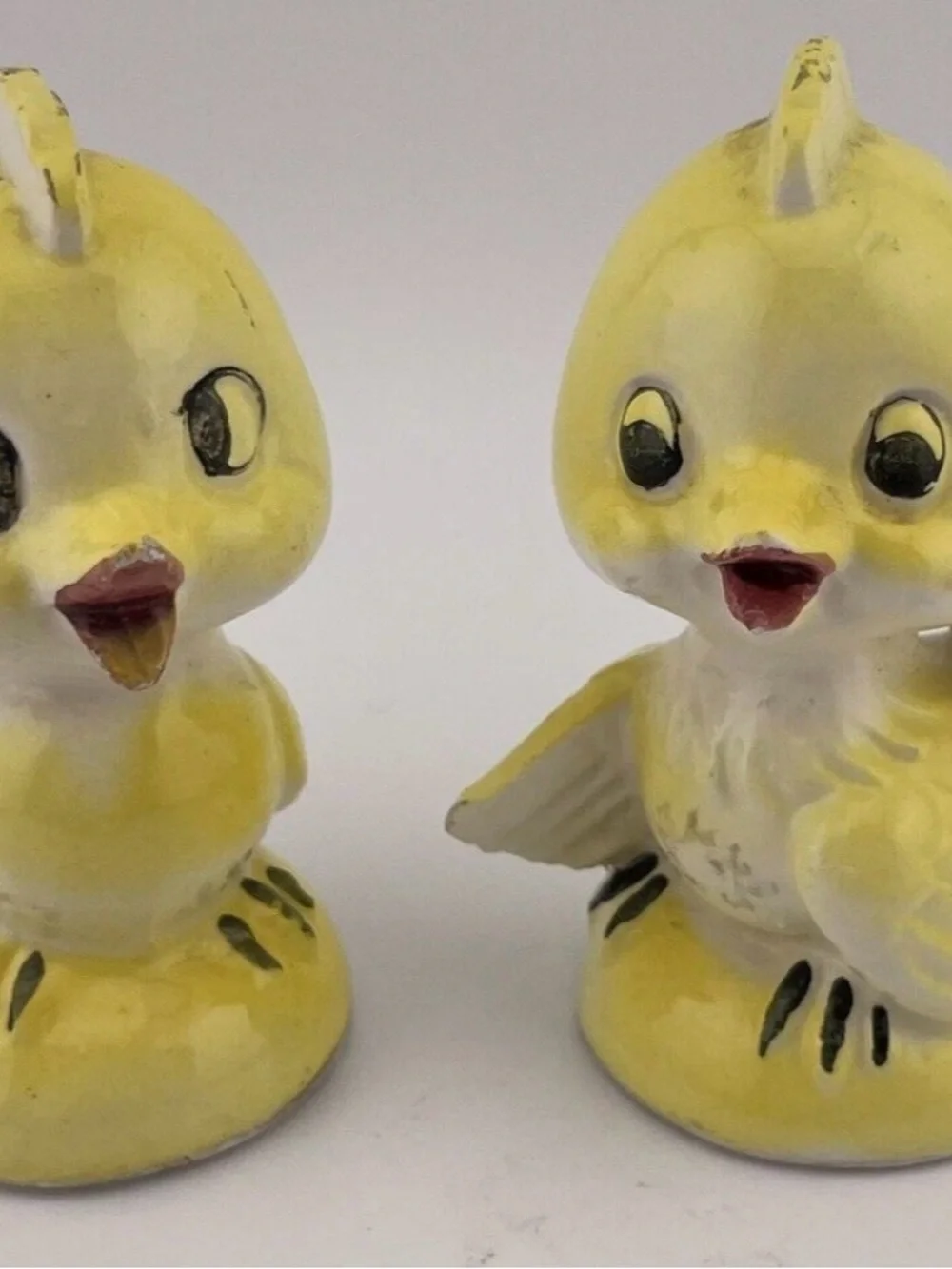 Vintage Norcrest Anthropomorphic Yellow Birds Ceramic Salt & Pepper Shakers Set